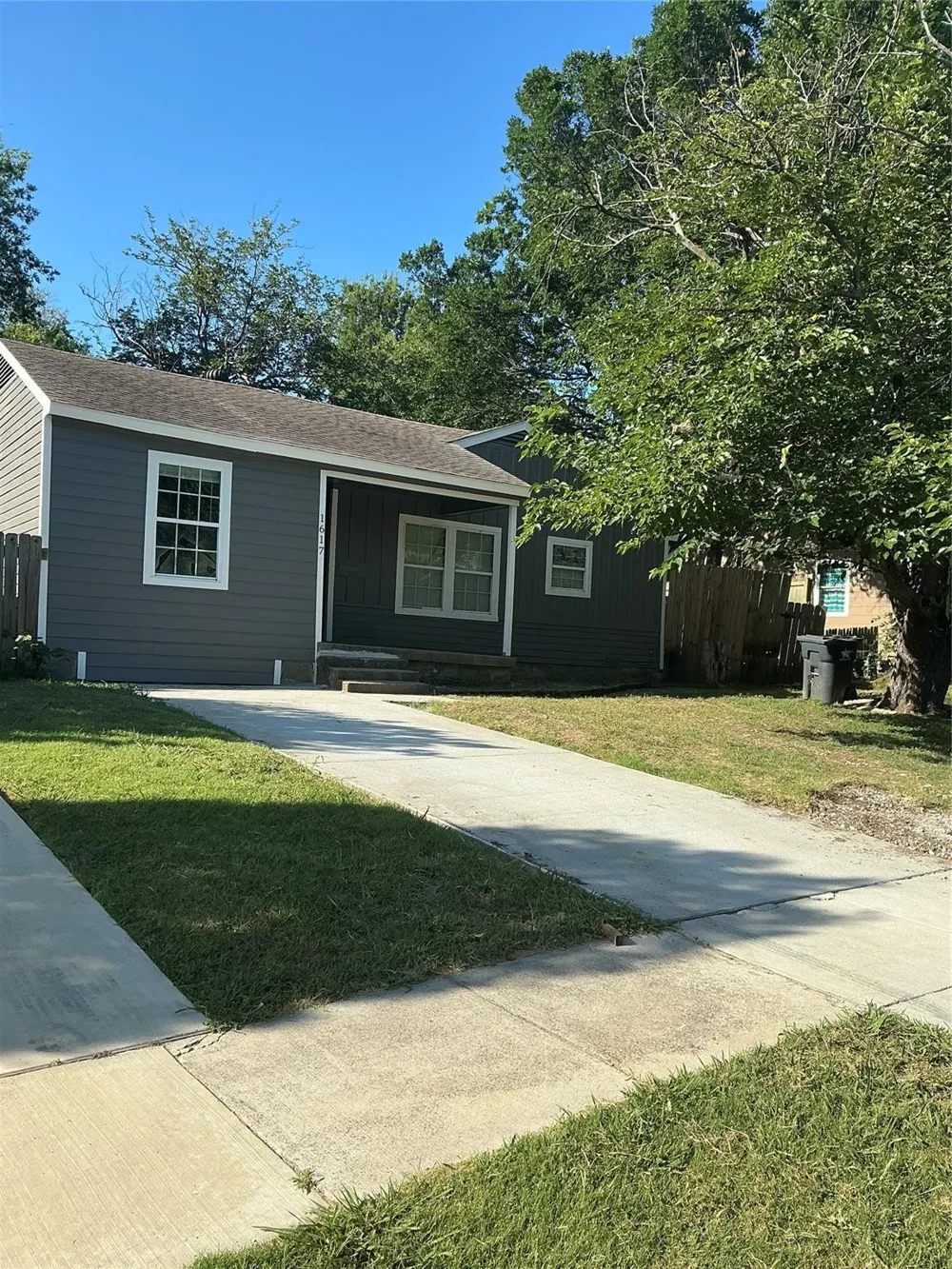 1617 Connally Terrace Arlington, TX 76010
