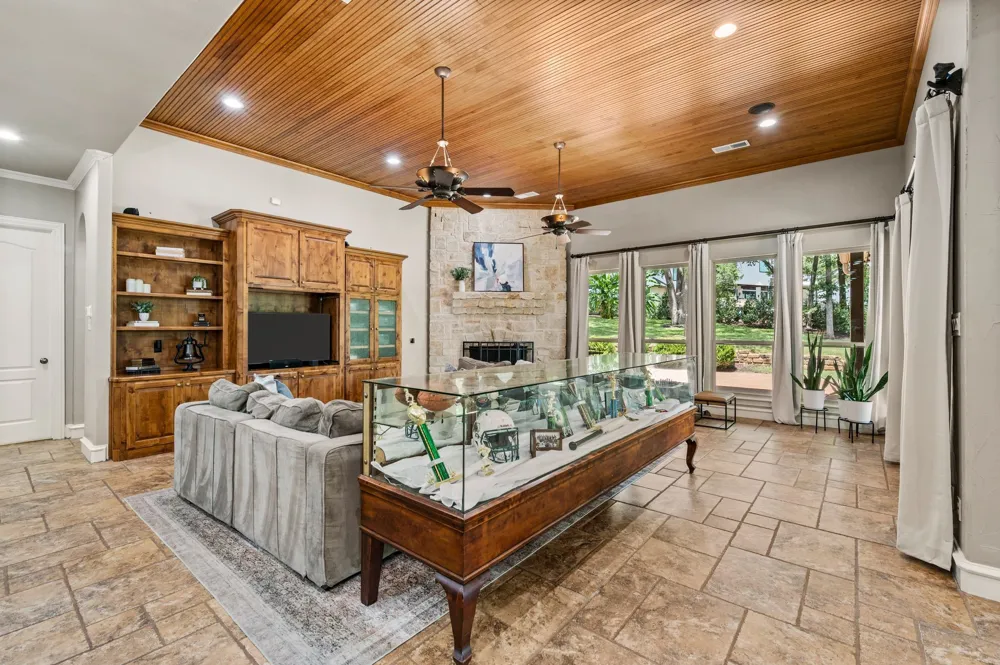 3056 Loch Meadow Court Southlake, TX 76092