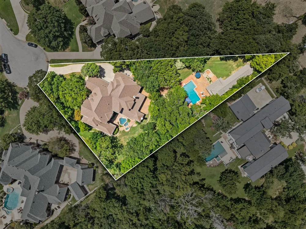 3056 Loch Meadow Court Southlake, TX 76092