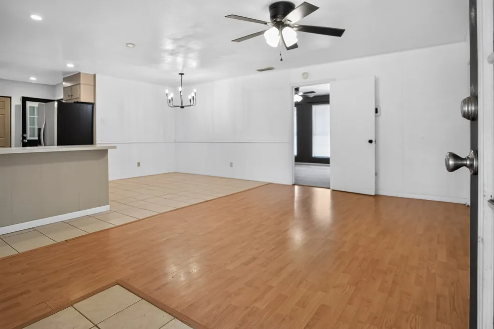 103 Clover Lane Palestine, TX 75803