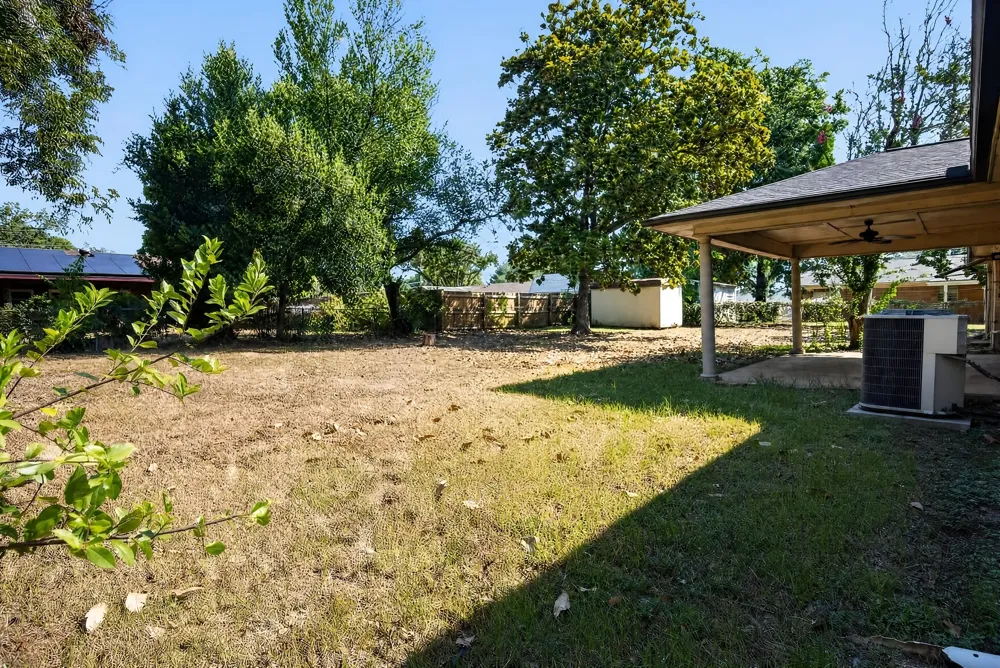 103 Clover Lane Palestine, TX 75803