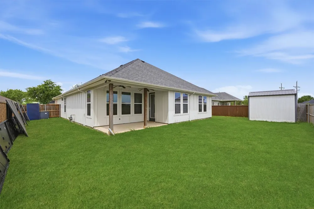122 Alma Lane Whitewright, TX 75491