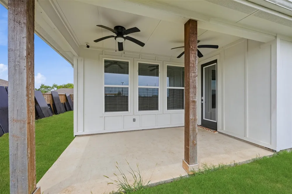 122 Alma Lane Whitewright, TX 75491