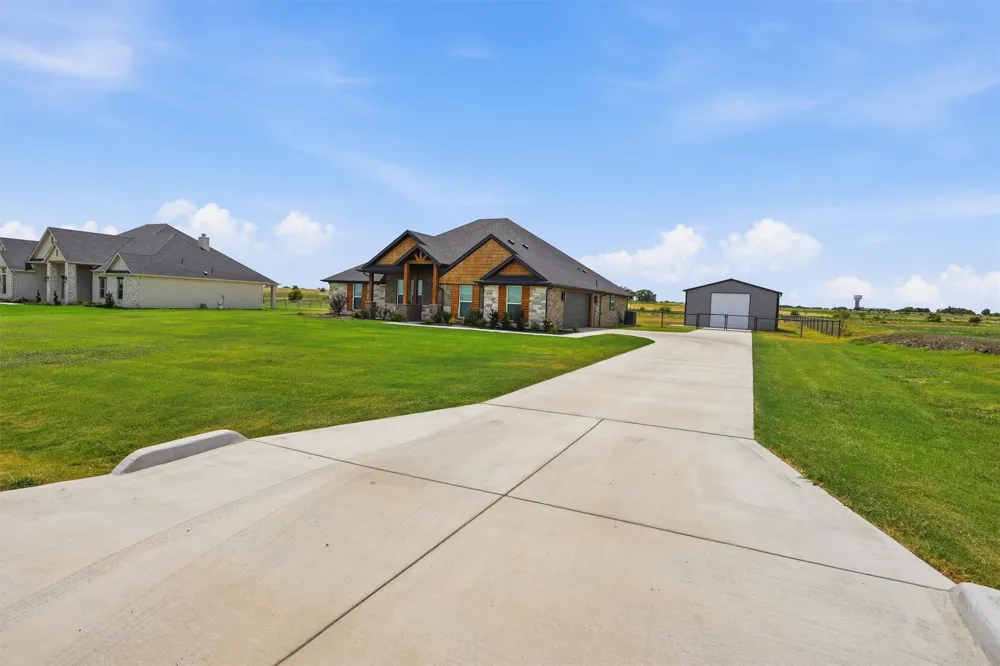 6941 Eagle Creek Drive Godley, TX 76044
