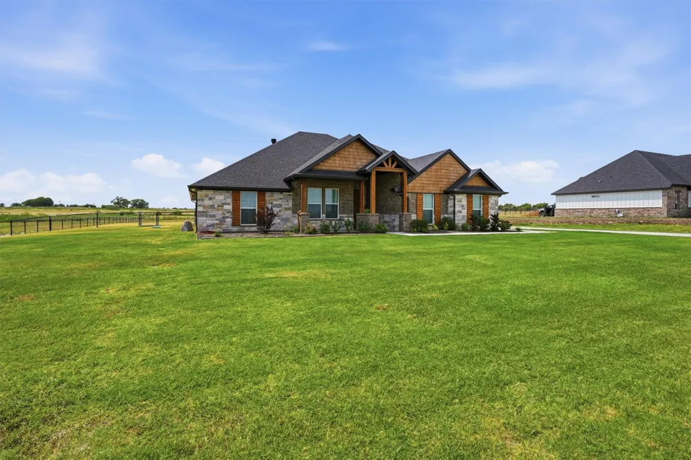 6941 Eagle Creek Drive Godley, TX 76044