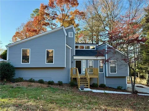 2707 HAWK DRIVE NE #2707