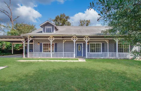 20593 Highway 105
