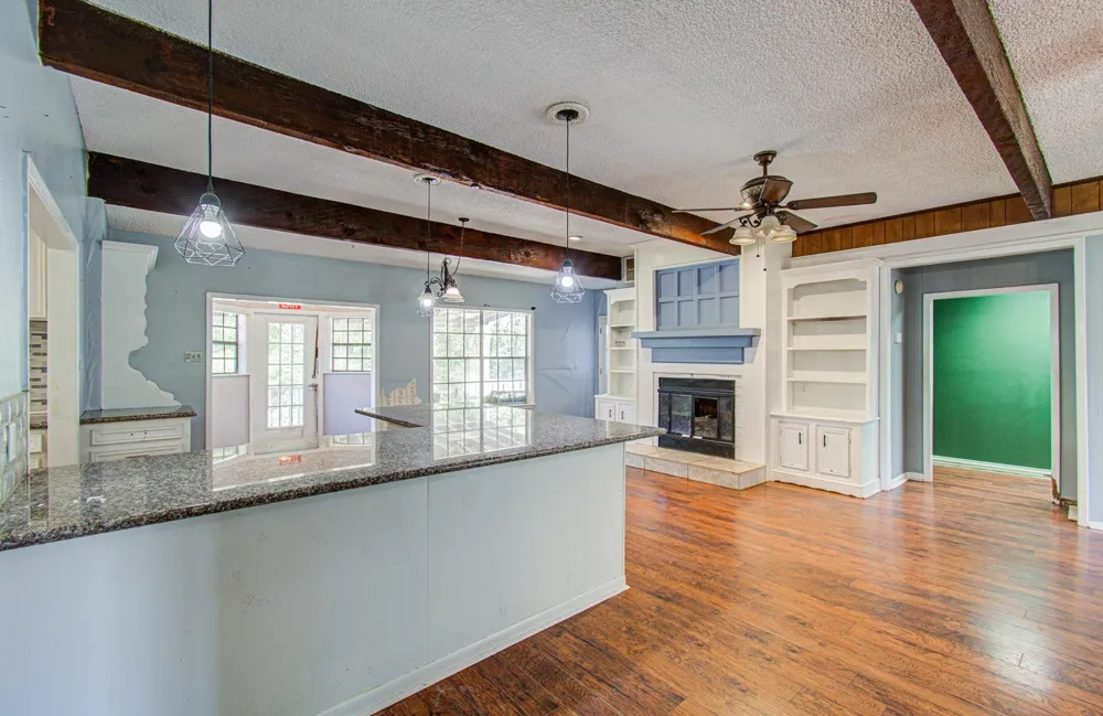 20593 Highway 105 Cleveland, TX 77328