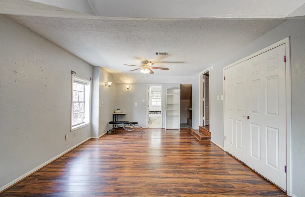 20593 Highway 105 Cleveland, TX 77328