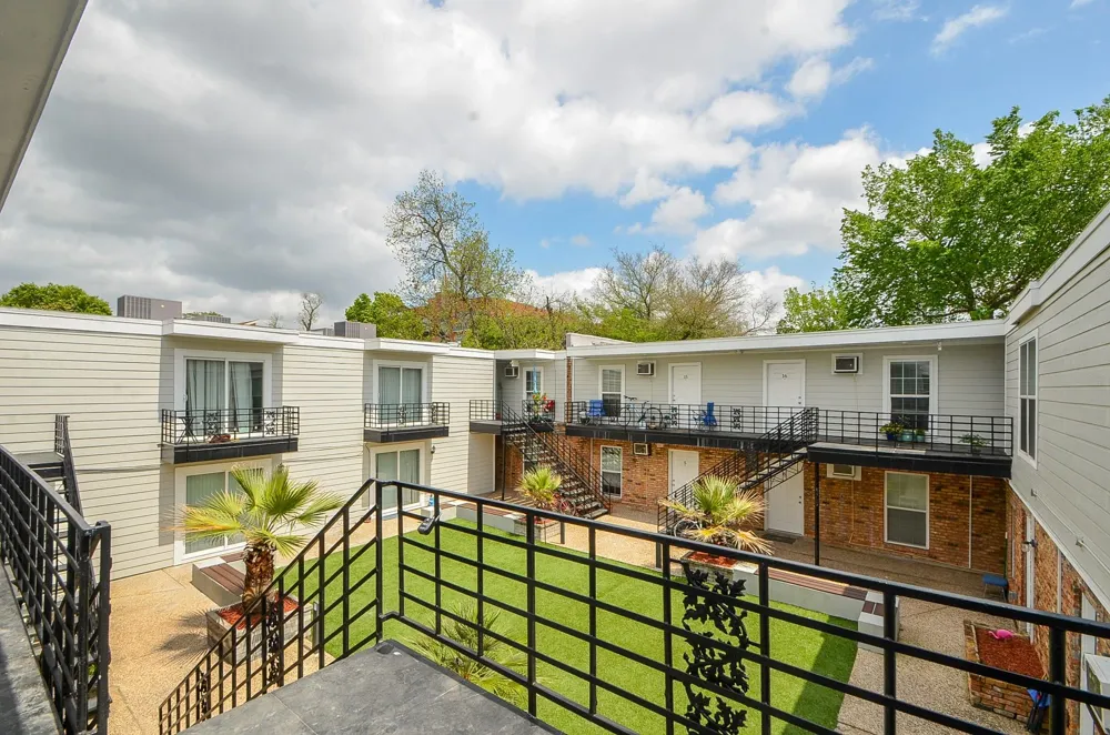 1419 Hawthorne #23 Houston, TX 77006