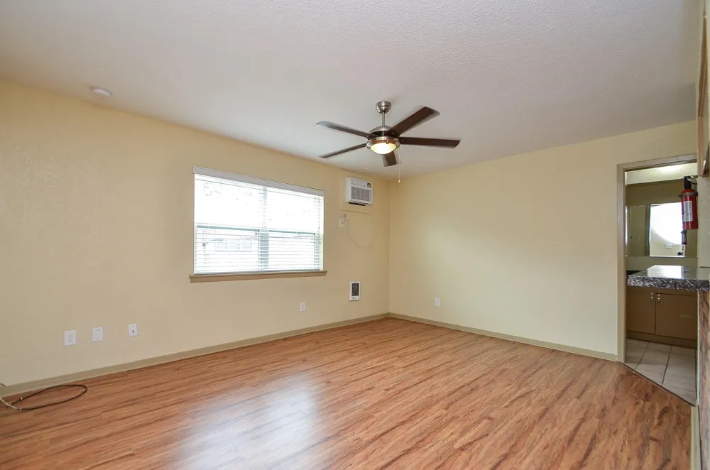 1419 Hawthorne #23 Houston, TX 77006