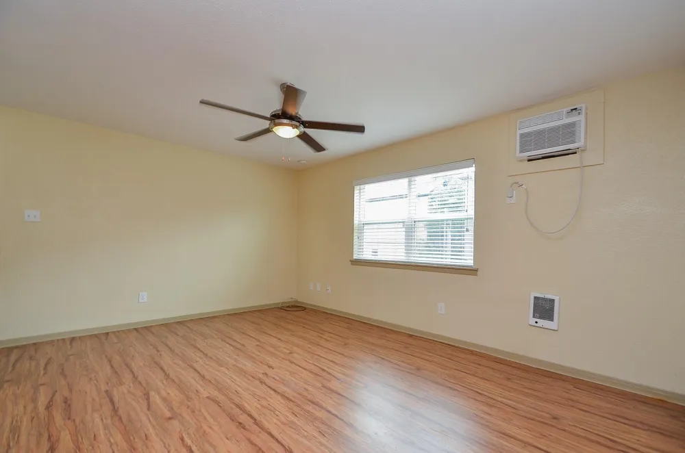 1419 Hawthorne #23 Houston, TX 77006