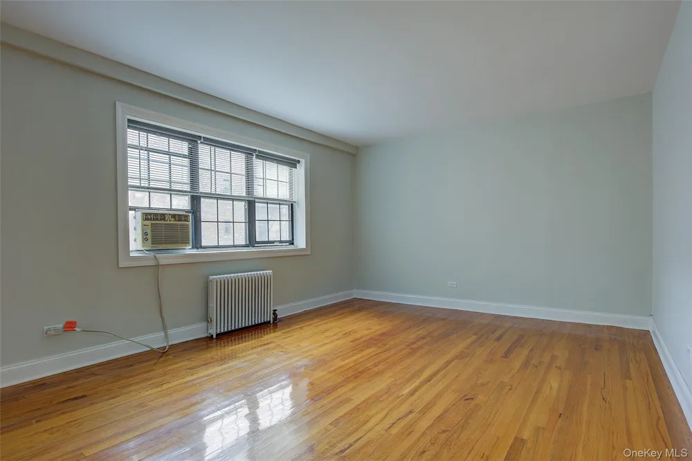 78-35 147th Street #2E Kew Garden Hills, NY 11367