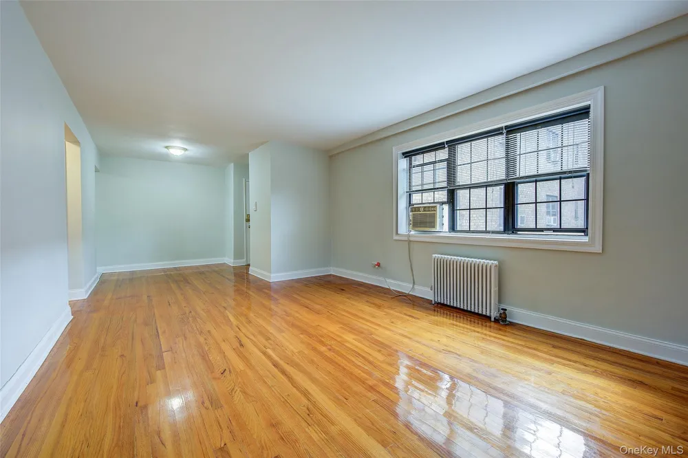 78-35 147th Street #2E Kew Garden Hills, NY 11367