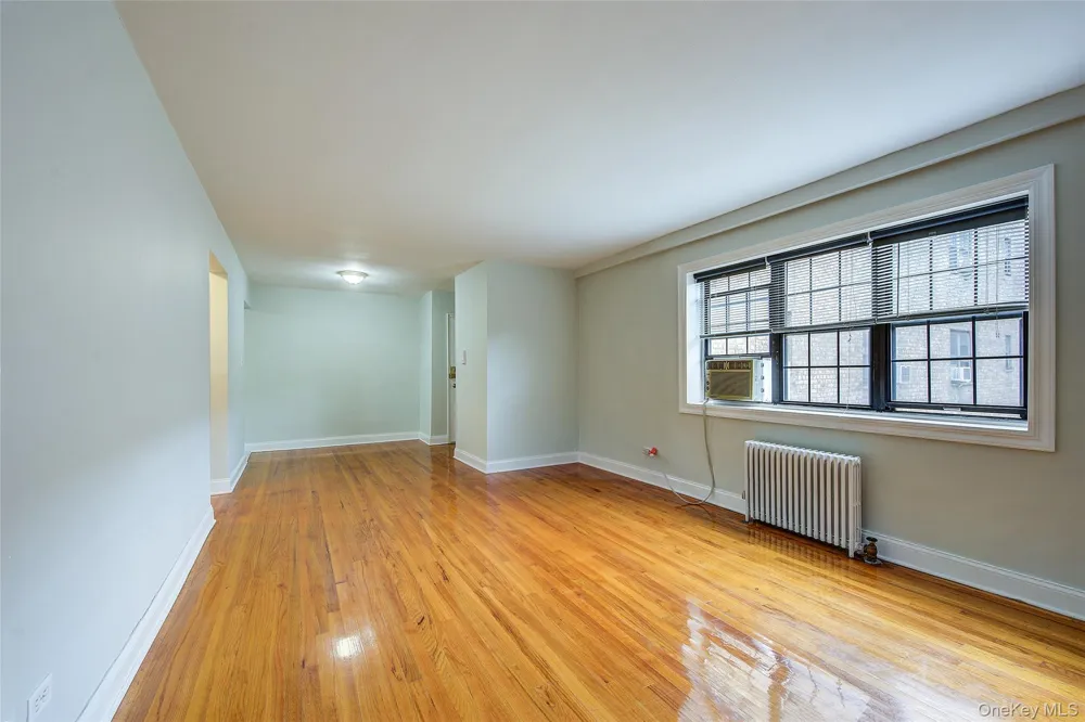 78-35 147th Street #2E Kew Garden Hills, NY 11367
