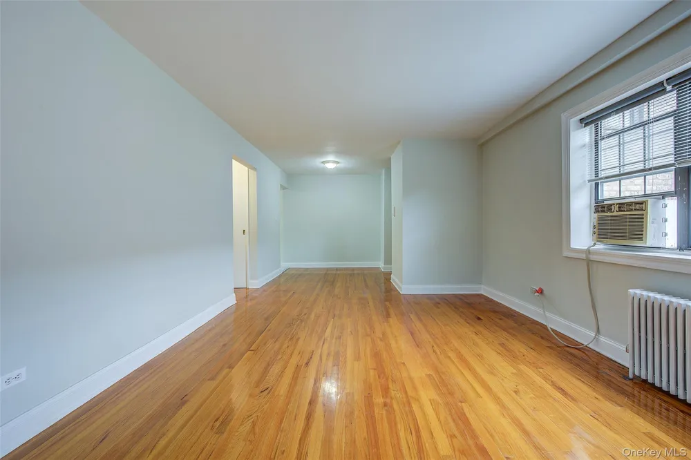 78-35 147th Street #2E Kew Garden Hills, NY 11367