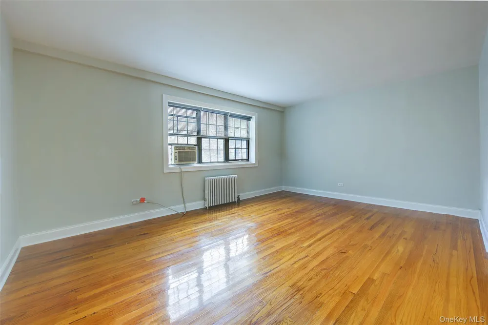 78-35 147th Street #2E Kew Garden Hills, NY 11367