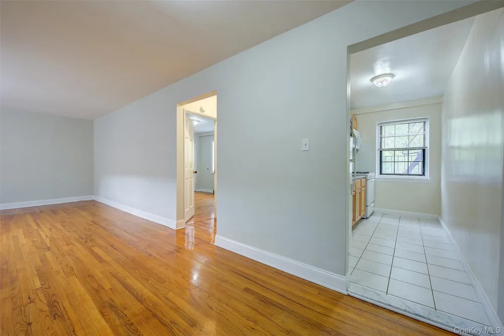 78-35 147th Street #2E Kew Garden Hills, NY 11367