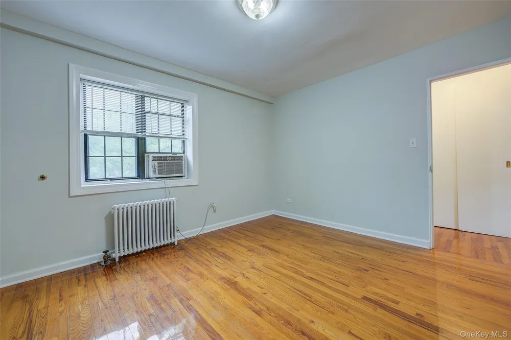 78-35 147th Street #2E Kew Garden Hills, NY 11367