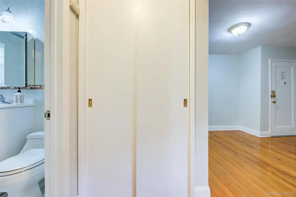 78-35 147th Street #2E Kew Garden Hills, NY 11367