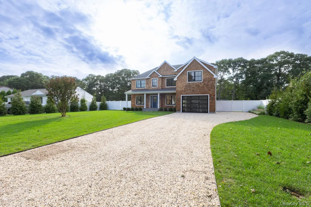 17 Nidzyn Avenue Remsenburg, NY 11960