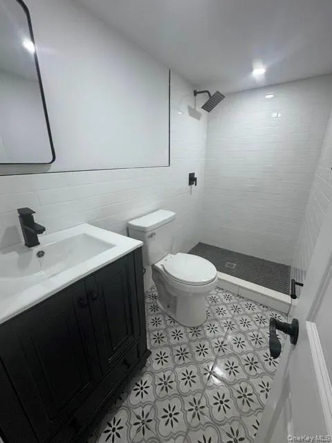 214 E 38th Street Brooklyn, NY 11203