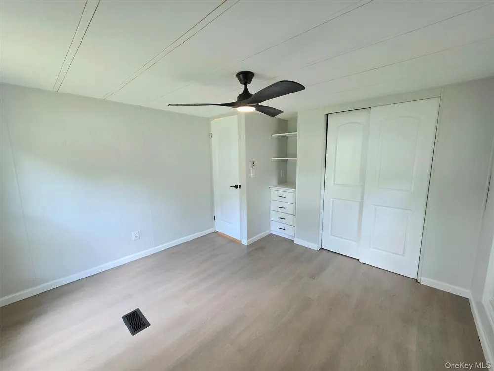 525 Riverleigh Avenue #221 Riverhead, NY 11901
