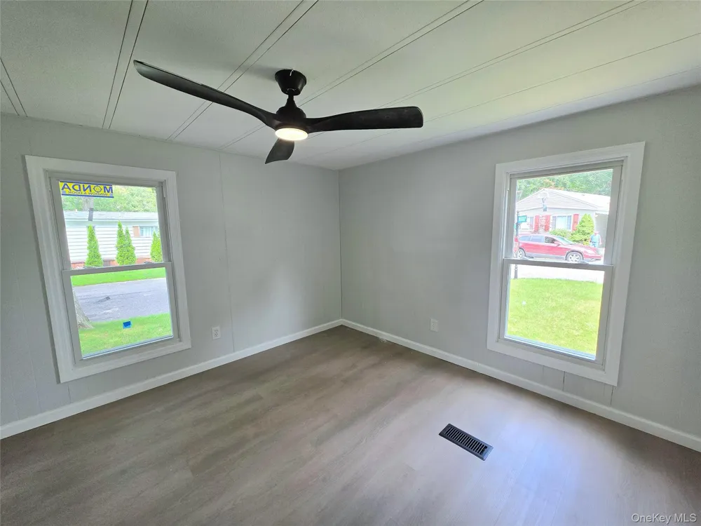 525 Riverleigh Avenue #221 Riverhead, NY 11901