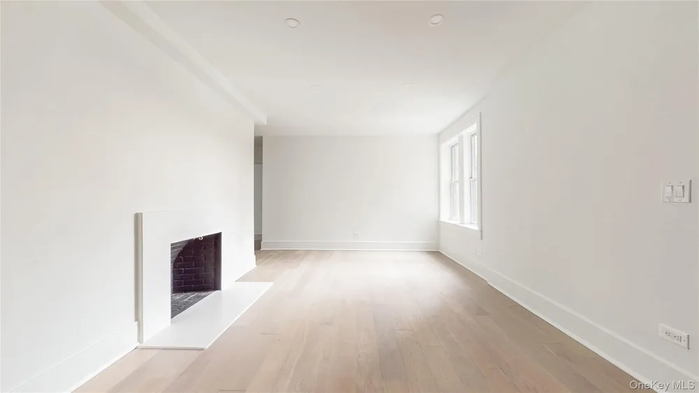 14809 Northern Boulevard #5M Flushing, NY 11354
