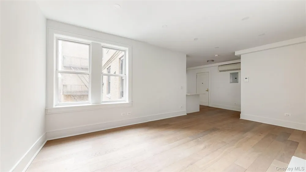 14809 Northern Boulevard #5M Flushing, NY 11354
