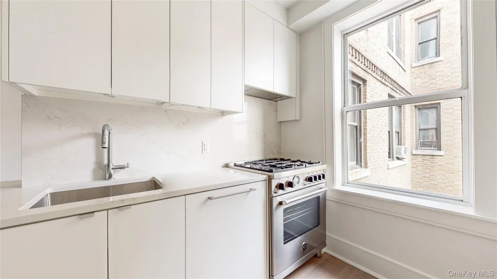 14809 Northern Boulevard #5M Flushing, NY 11354