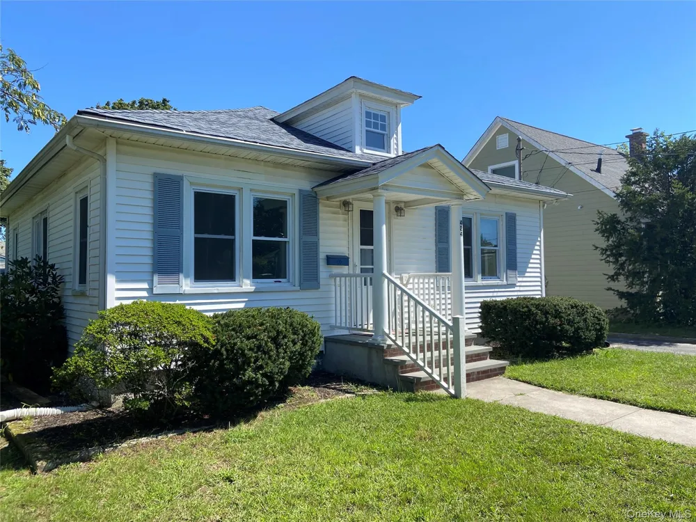 424 Sweezy Avenue Riverhead, NY 11901
