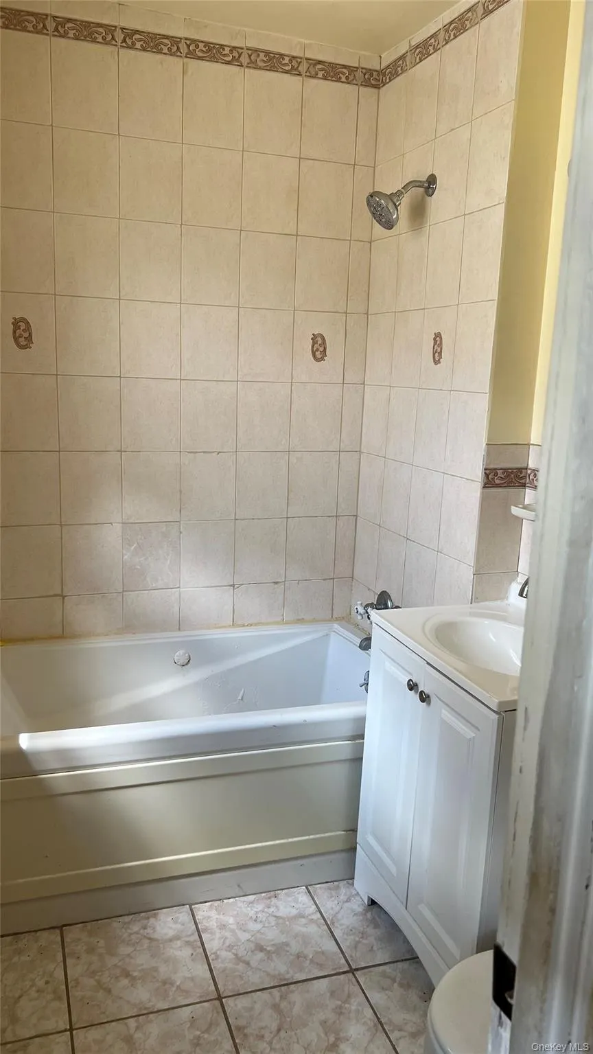 20953 111th Avenue Queens Village, NY 11429