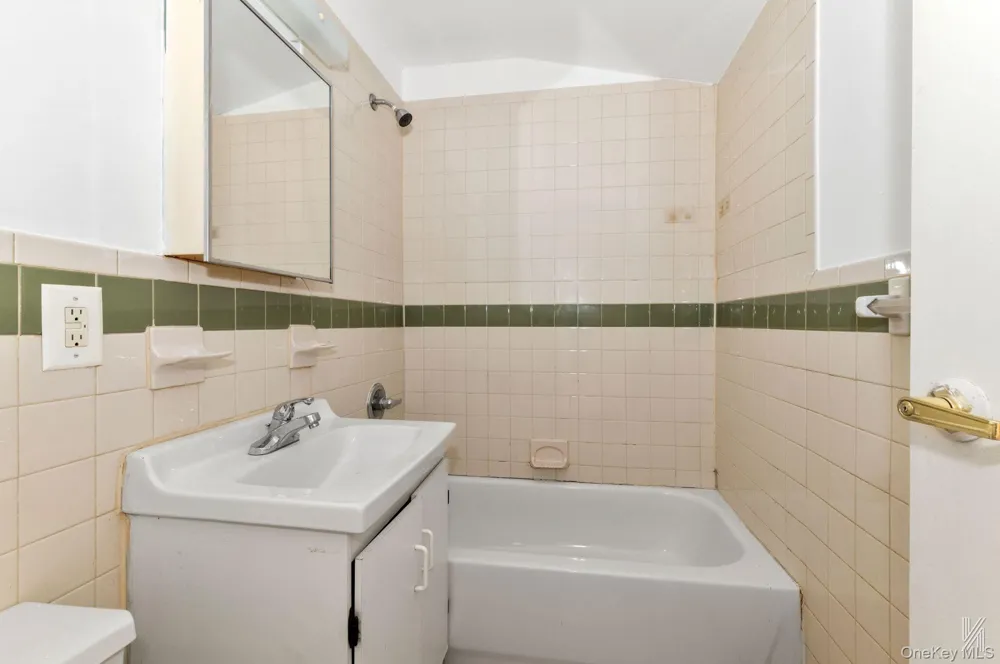 426 54th Street Brooklyn, NY 11220