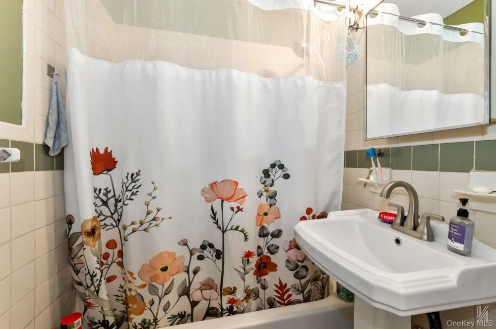 426 54th Street Brooklyn, NY 11220