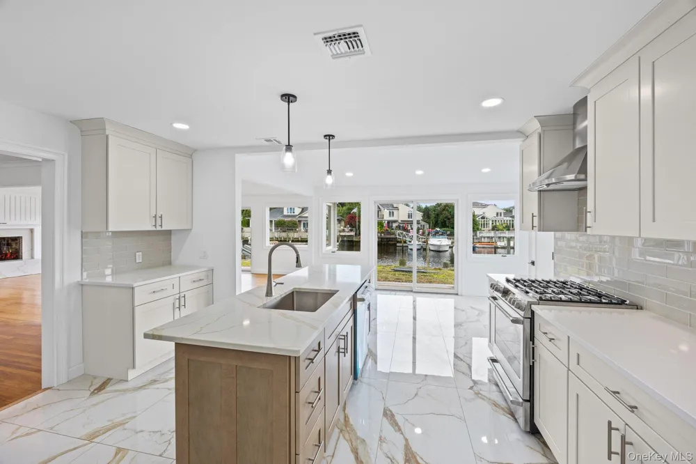 2819 Bay Drive Merrick, NY 11566