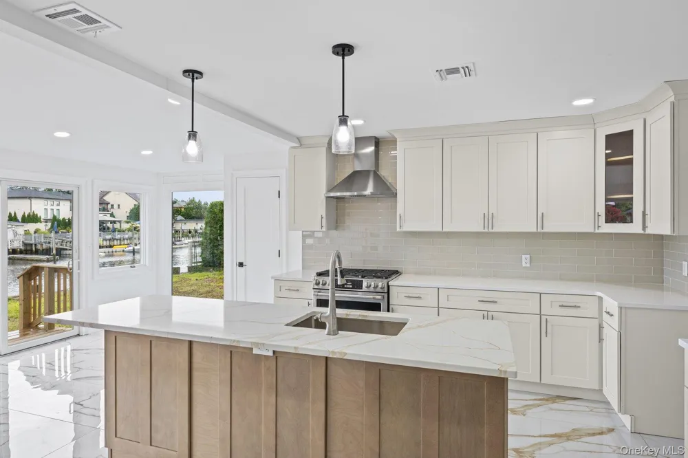 2819 Bay Drive Merrick, NY 11566