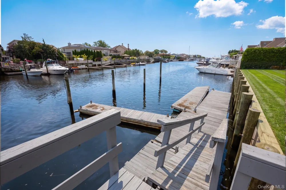 2819 Bay Drive Merrick, NY 11566