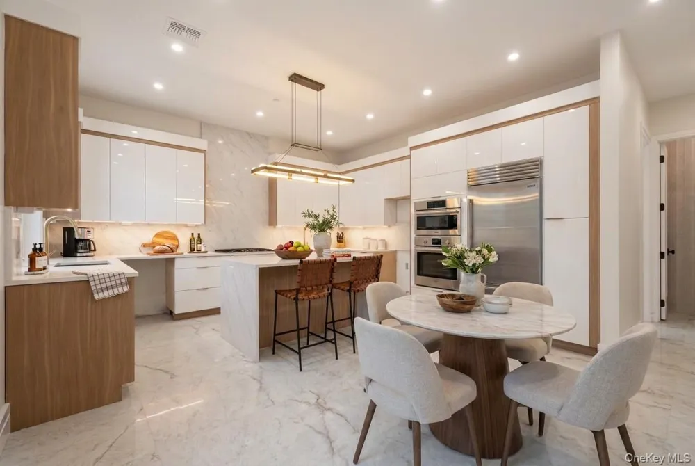 20 Singer Avenue #201 Spring Valley, NY 10977