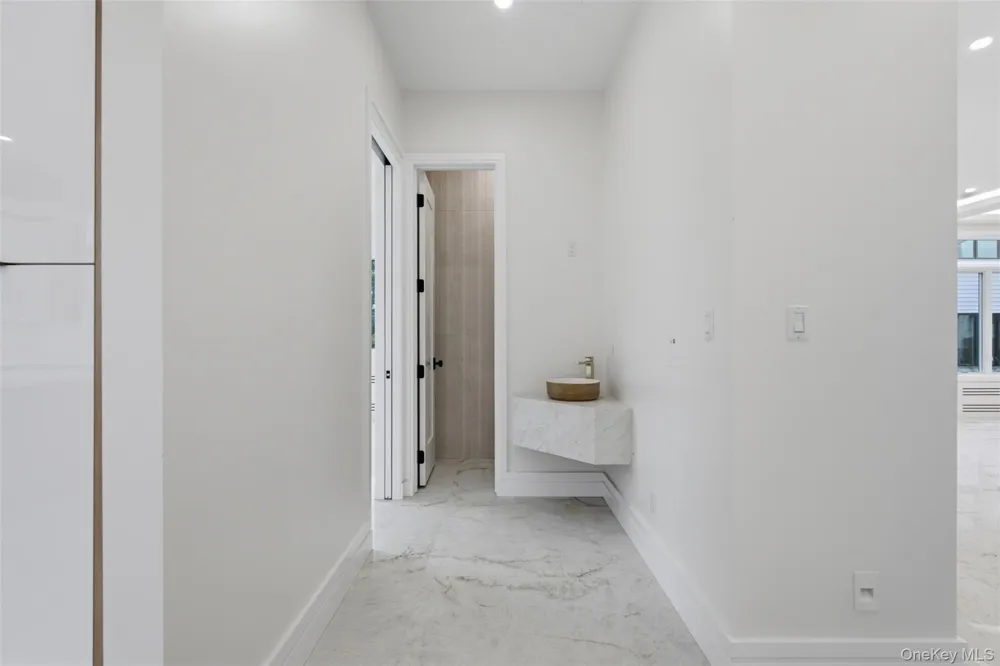 20 Singer Avenue #201 Spring Valley, NY 10977
