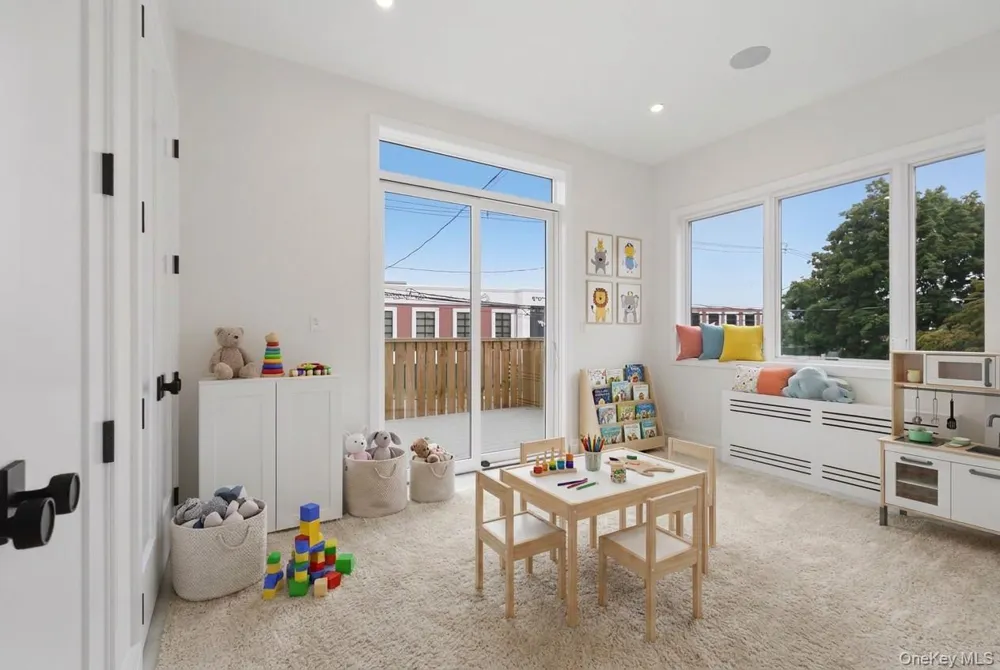 20 Singer Avenue #201 Spring Valley, NY 10977
