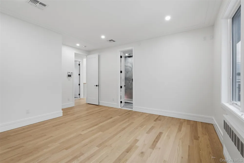20 Singer Avenue #201 Spring Valley, NY 10977