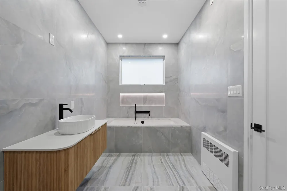 20 Singer Avenue #201 Spring Valley, NY 10977