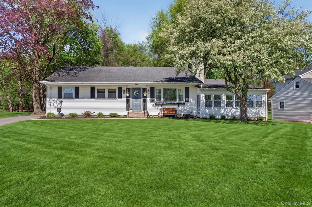 27 High Hill Avenue Warwick, NY 10990