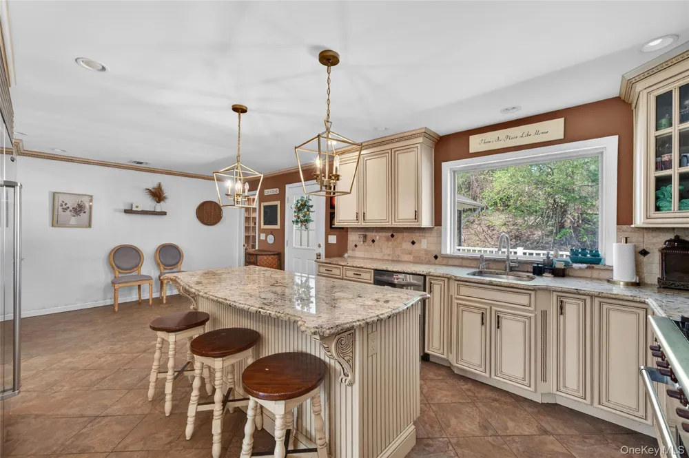 27 High Hill Avenue Warwick, NY 10990
