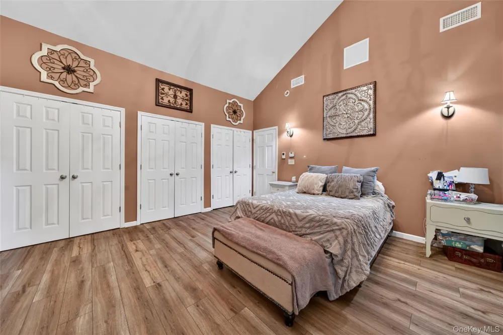 27 High Hill Avenue Warwick, NY 10990