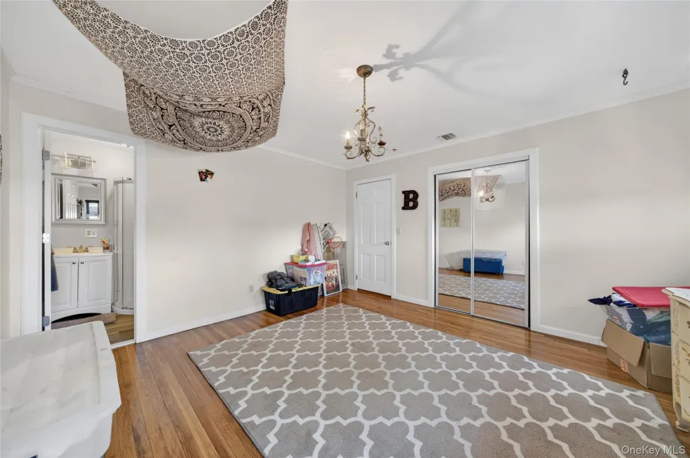 27 High Hill Avenue Warwick, NY 10990