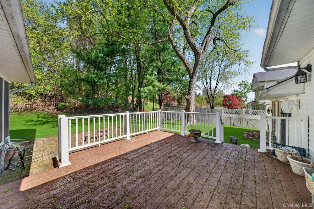27 High Hill Avenue Warwick, NY 10990