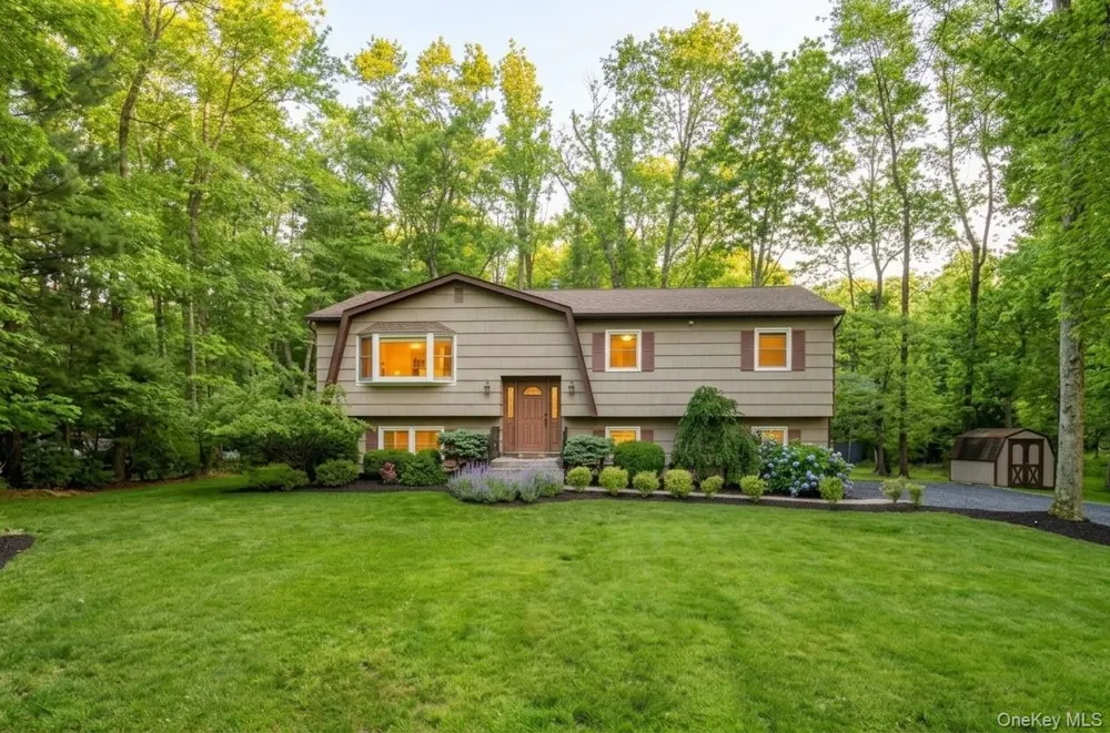 1 Earl Court Monsey, NY 10952