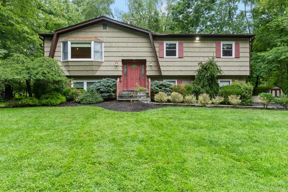 1 Earl Court Monsey, NY 10952